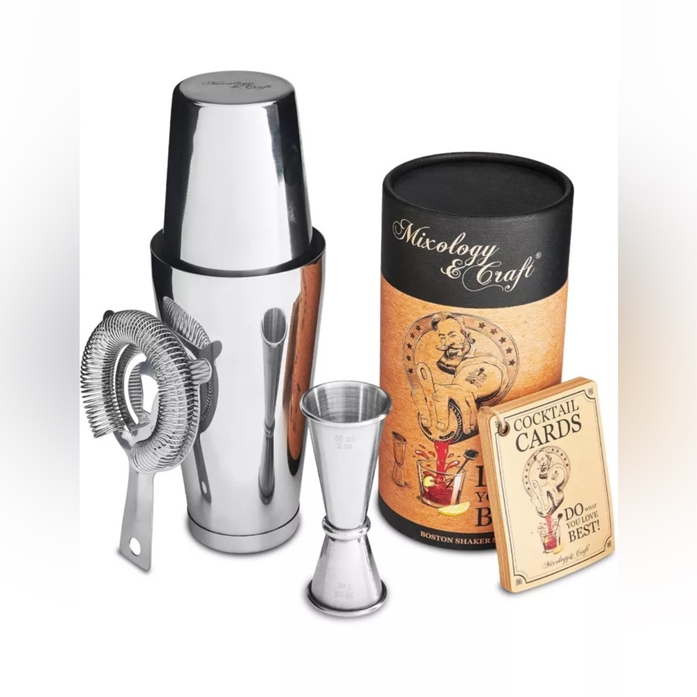 Mixology Cocktail Shaker Boston Shaker Set.   NEW.